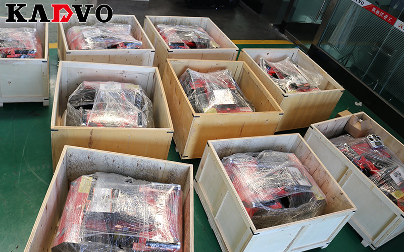 凯迪沃重工一批割草机出口东南亚